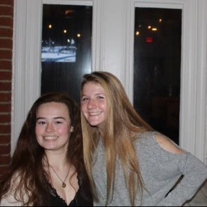 Meet your Posher, Caitlin